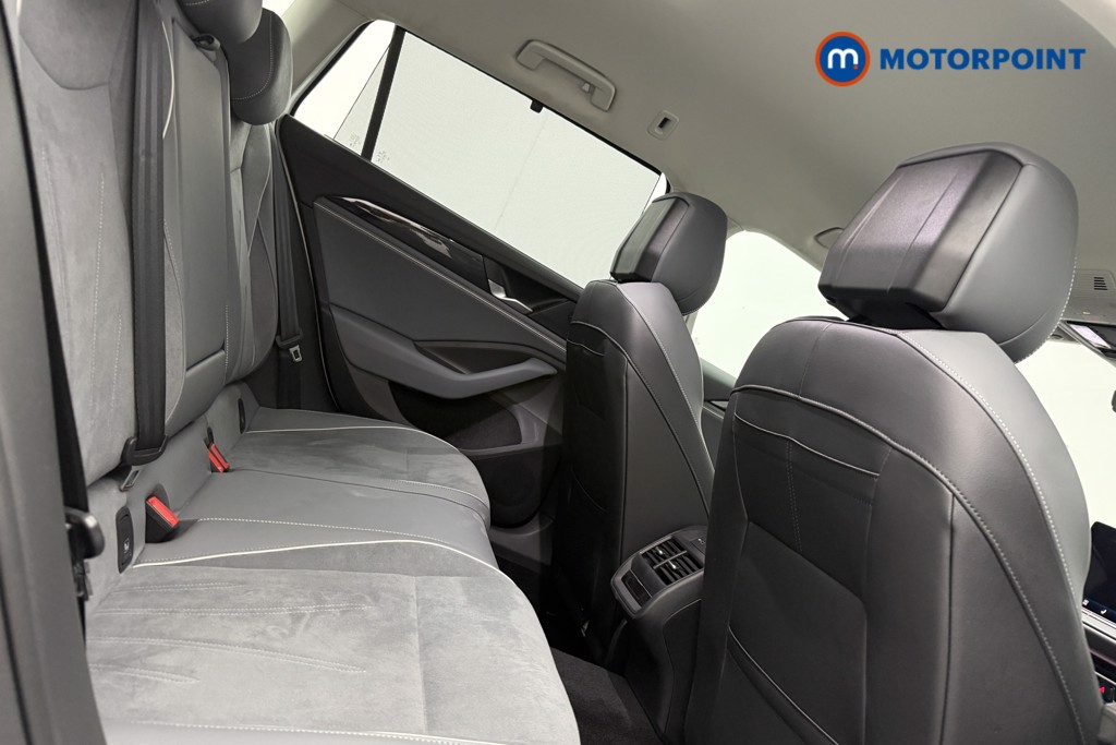 Volkswagen Passat Life Automatic Petrol Plug-In Hybrid Estate - Stock Number (1643786) - 9th supplementary image