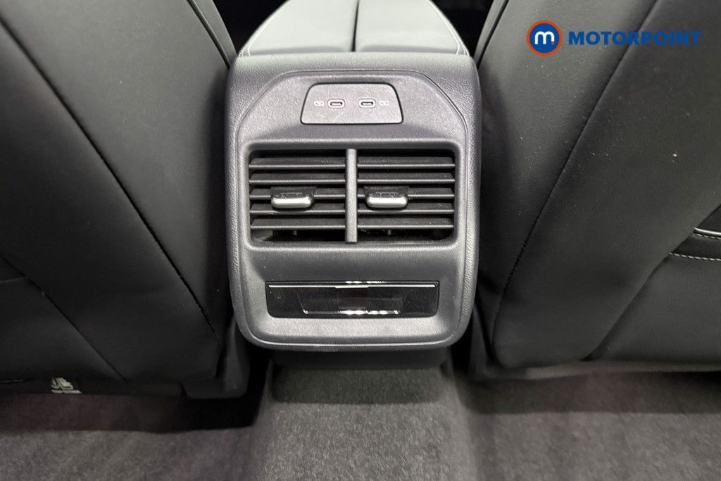 Volkswagen Passat Life Automatic Petrol Plug-In Hybrid Estate - Stock Number (1643786) - 23rd supplementary image