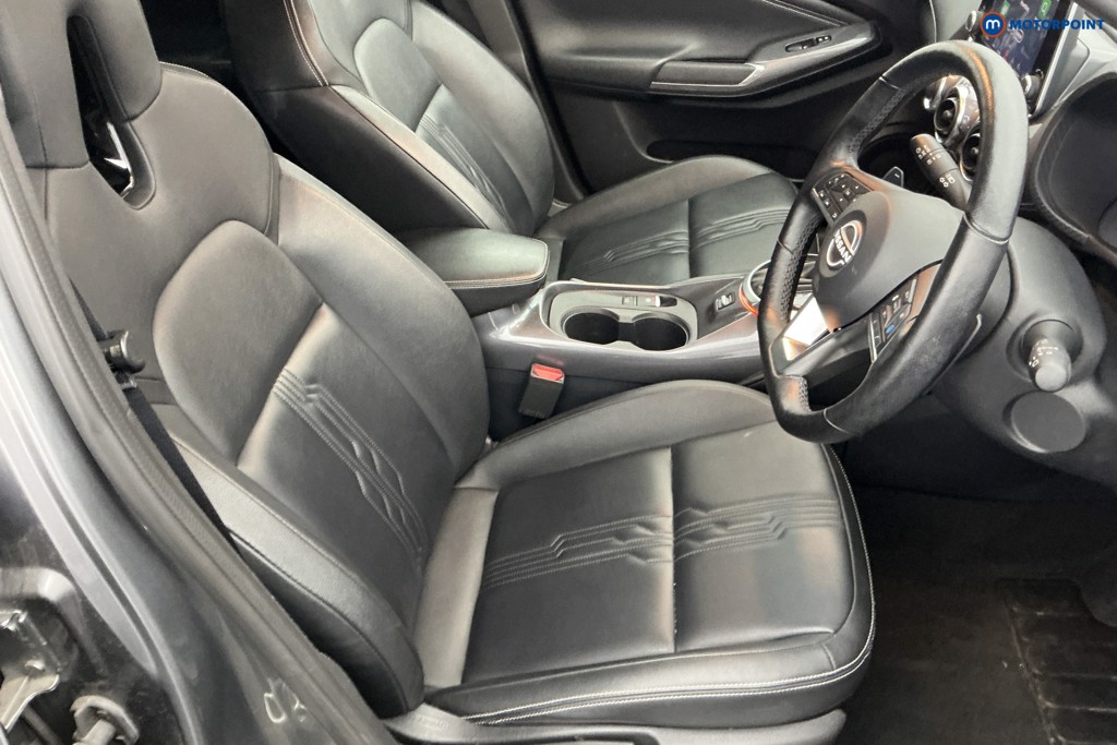 Nissan Juke Tekna Automatic Petrol SUV - Stock Number (1643816) - 5th supplementary image