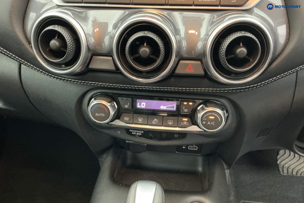 Nissan Juke Tekna Automatic Petrol SUV - Stock Number (1643816) - 17th supplementary image