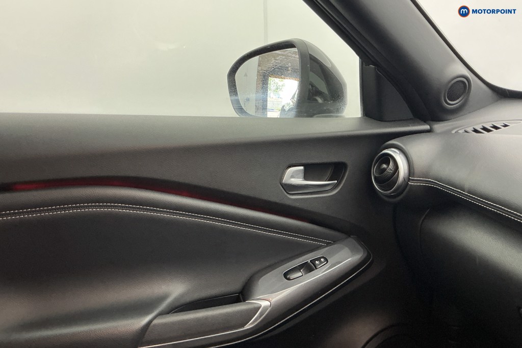 Nissan Juke Tekna Automatic Petrol SUV - Stock Number (1643816) - 19th supplementary image