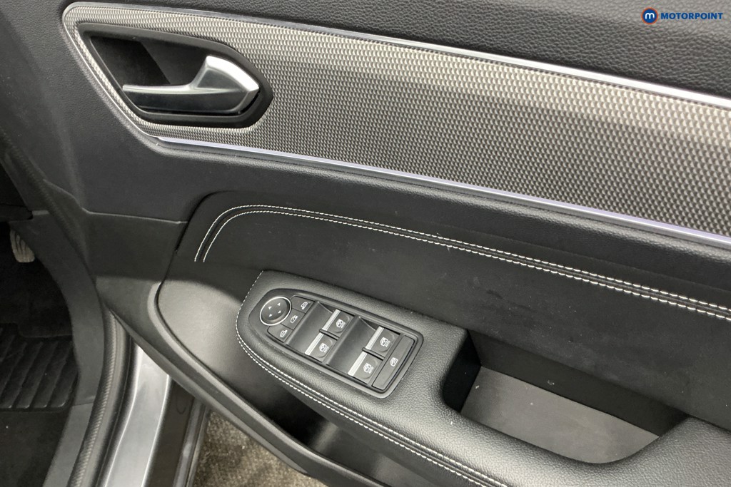 Renault Arkana S Edition Automatic Petrol-Electric Hybrid SUV - Stock Number (1644718) - 26th supplementary image