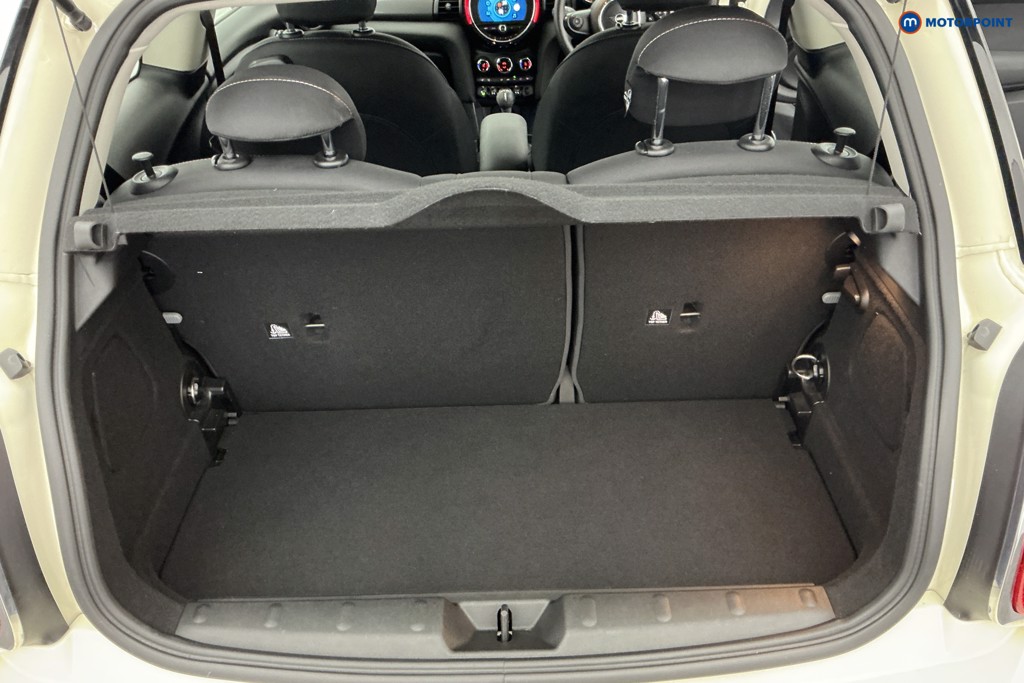 Mini Hatchback Cooper Classic Manual Petrol Hatchback - Stock Number (1645290) - 3rd supplementary image