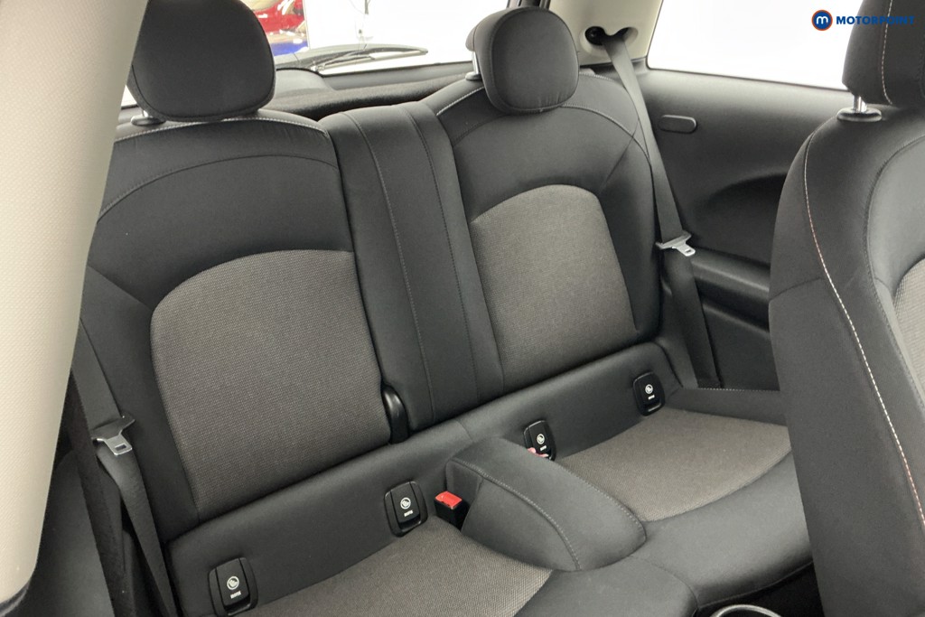 Mini Hatchback Cooper Classic Manual Petrol Hatchback - Stock Number (1645290) - 4th supplementary image
