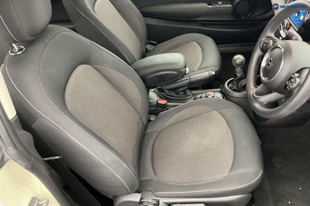 Mini Hatchback Cooper Classic Manual Petrol Hatchback - Stock Number (1645290) - 5th supplementary image