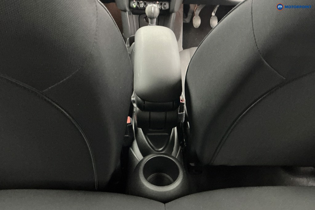 Mini Hatchback Cooper Classic Manual Petrol Hatchback - Stock Number (1645290) - 10th supplementary image