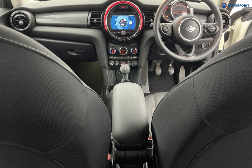 Mini Hatchback Cooper Classic Manual Petrol Hatchback - Stock Number (1645290) - 11th supplementary image