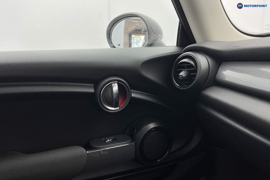 Mini Hatchback Cooper Classic Manual Petrol Hatchback - Stock Number (1645290) - 19th supplementary image
