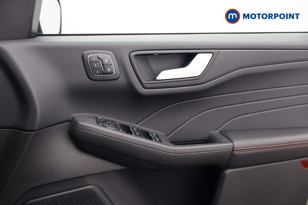 Ford Kuga St-Line Automatic Petrol-Electric Hybrid SUV - Stock Number (1645494) - 9th supplementary image