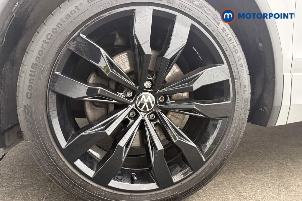 Volkswagen Tiguan Black Edition Automatic Petrol Plug-In Hybrid SUV - Stock Number (1645877) - 12th supplementary image