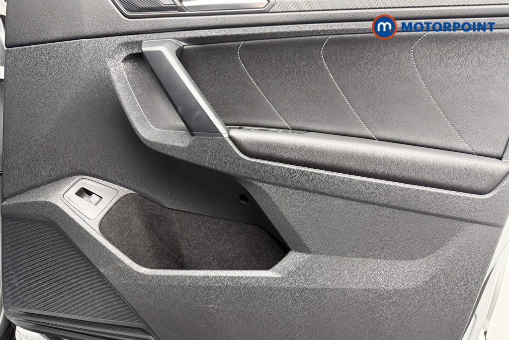 Volkswagen Tiguan Black Edition Automatic Petrol Plug-In Hybrid SUV - Stock Number (1645877) - 18th supplementary image