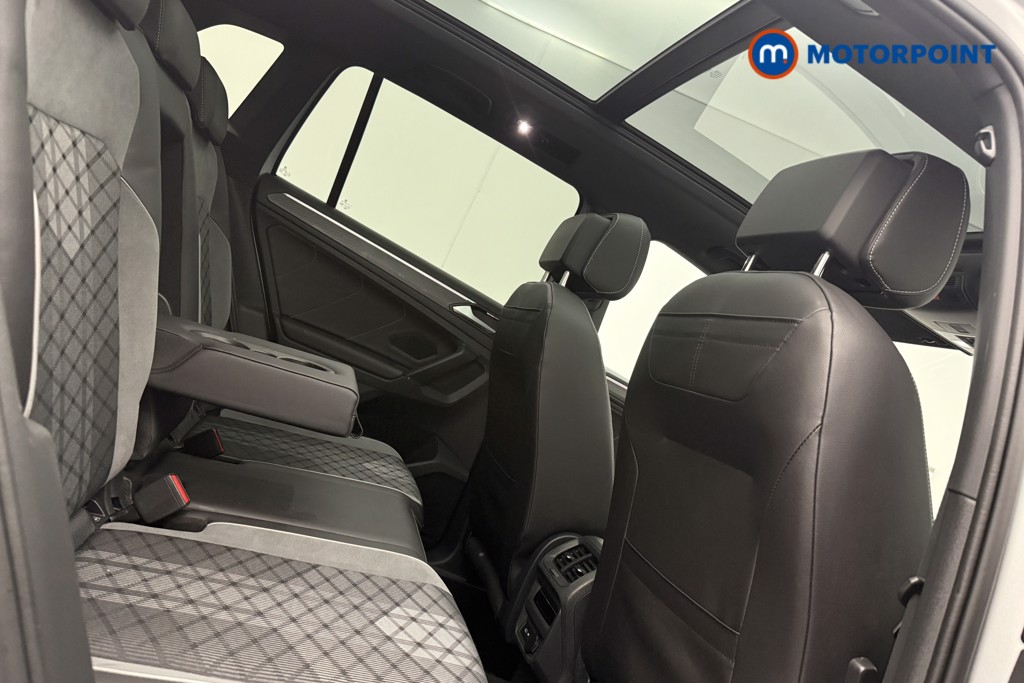 Volkswagen Tiguan Black Edition Automatic Petrol Plug-In Hybrid SUV - Stock Number (1645877) - 20th supplementary image