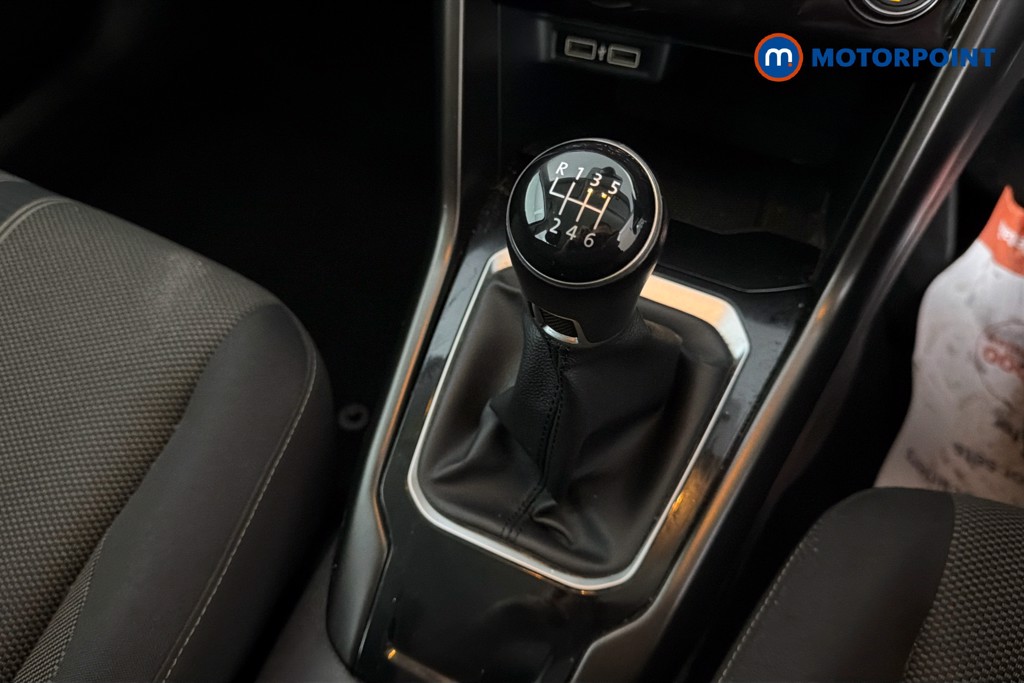 Volkswagen T-Roc SE Manual Petrol SUV - Stock Number (1646661) - 15th supplementary image
