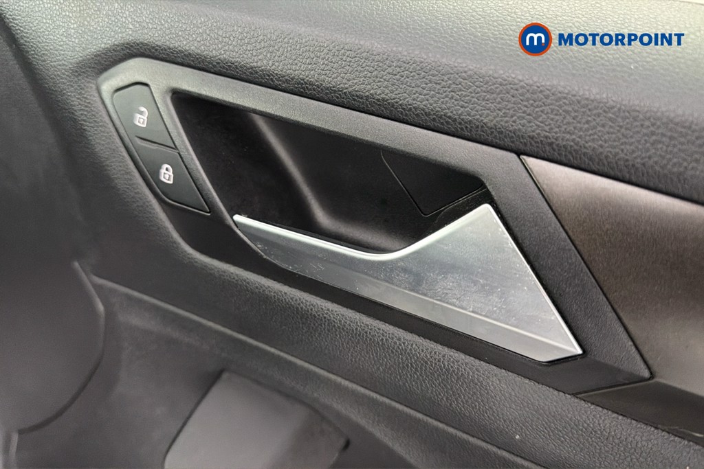 Volkswagen T-Roc SE Manual Petrol SUV - Stock Number (1646661) - 42nd supplementary image