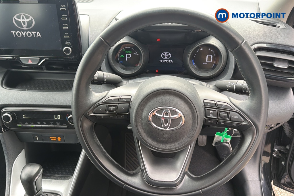 Toyota Yaris Design Automatic Petrol-Electric Hybrid Hatchback - Stock Number (1646840) - 2nd supplementary image
