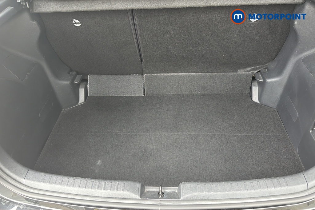 Toyota Yaris Design Automatic Petrol-Electric Hybrid Hatchback - Stock Number (1646840) - 30th supplementary image