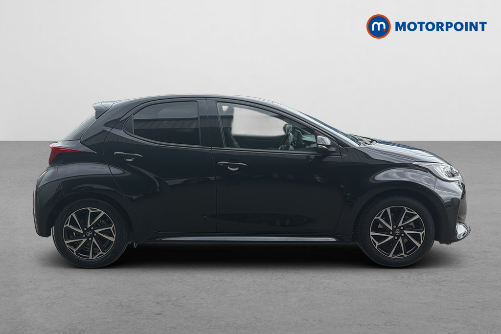 Toyota Yaris Design Automatic Petrol-Electric Hybrid Hatchback - Stock Number (1646840) - Passenger side