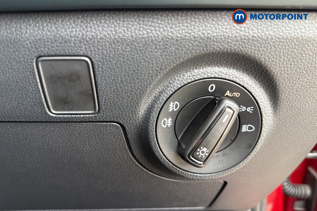 Seat Arona Xperience Lux Manual Petrol SUV - Stock Number (1646947) - 11th supplementary image