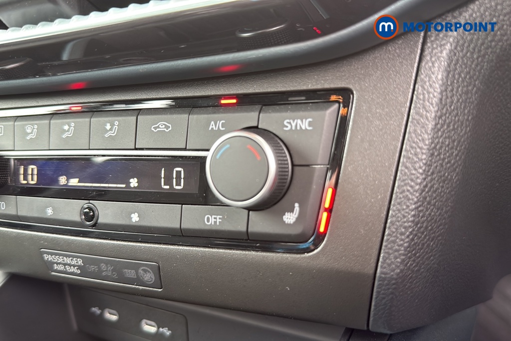 Seat Arona Xperience Lux Manual Petrol SUV - Stock Number (1646947) - 14th supplementary image