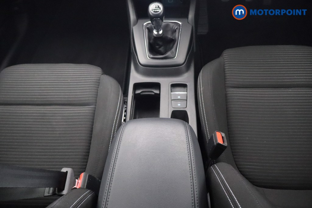 Ford Focus Titanium Edition Manual Petrol Hatchback - Stock Number (1647317) - 5th supplementary image