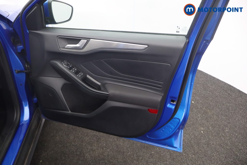 Ford Focus Titanium Edition Manual Petrol Hatchback - Stock Number (1647317) - 14th supplementary image