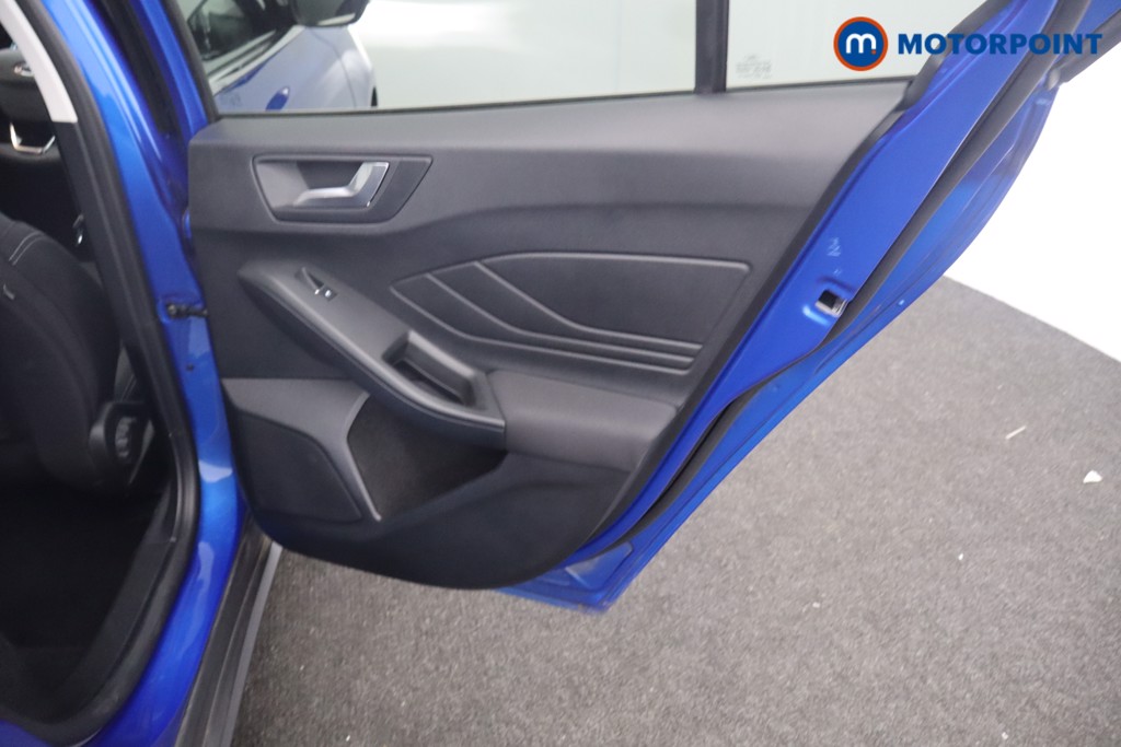 Ford Focus Titanium Edition Manual Petrol Hatchback - Stock Number (1647317) - 19th supplementary image
