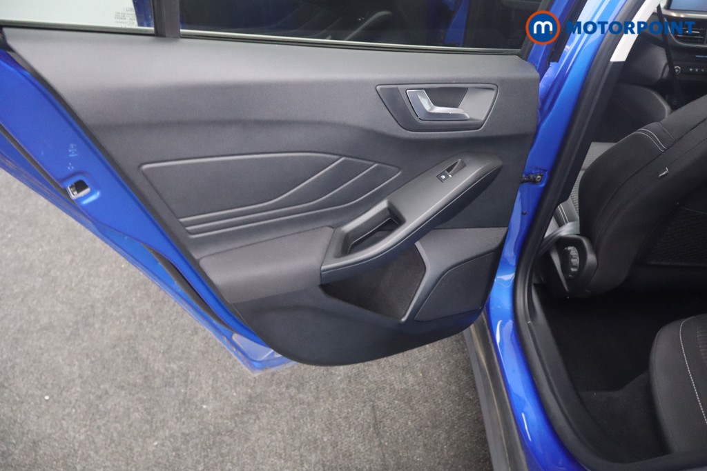 Ford Focus Titanium Edition Manual Petrol Hatchback - Stock Number (1647317) - 23rd supplementary image
