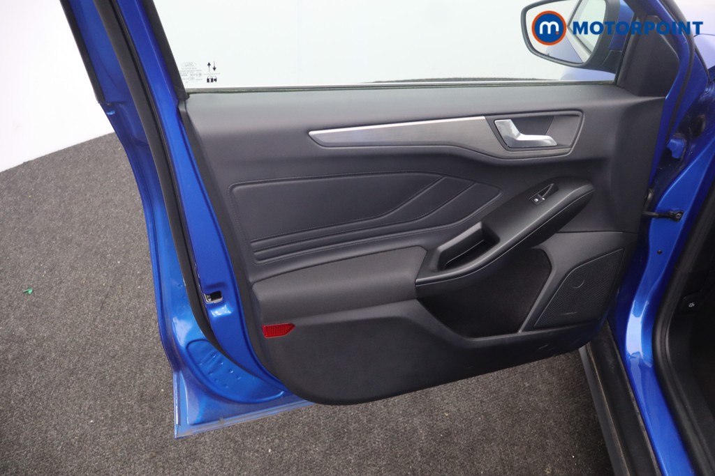 Ford Focus Titanium Edition Manual Petrol Hatchback - Stock Number (1647317) - 26th supplementary image