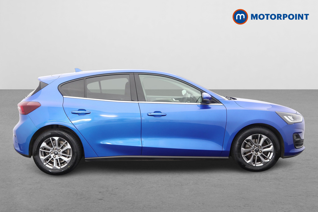 Ford Focus Titanium Edition Manual Petrol Hatchback - Stock Number (1647317) - Drivers side