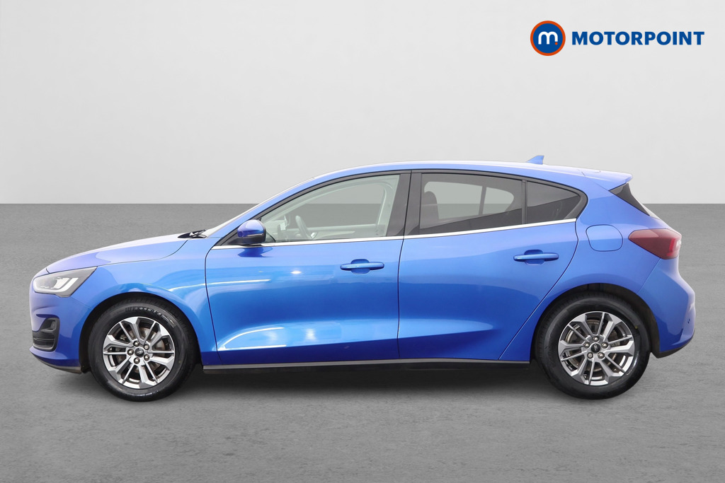 Ford Focus Titanium Edition Manual Petrol Hatchback - Stock Number (1647317) - Passenger side