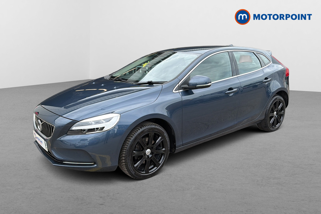 Volvo V40 Inscription Manual Petrol Hatchback - Stock Number (1647616) - Passenger side front corner