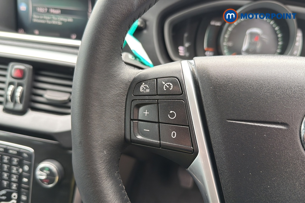 Volvo V40 Inscription Manual Petrol Hatchback - Stock Number (1647616) - 4th supplementary image