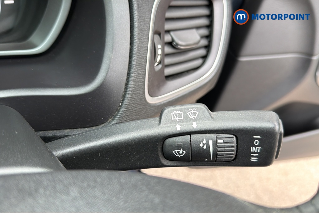 Volvo V40 Inscription Manual Petrol Hatchback - Stock Number (1647616) - 6th supplementary image