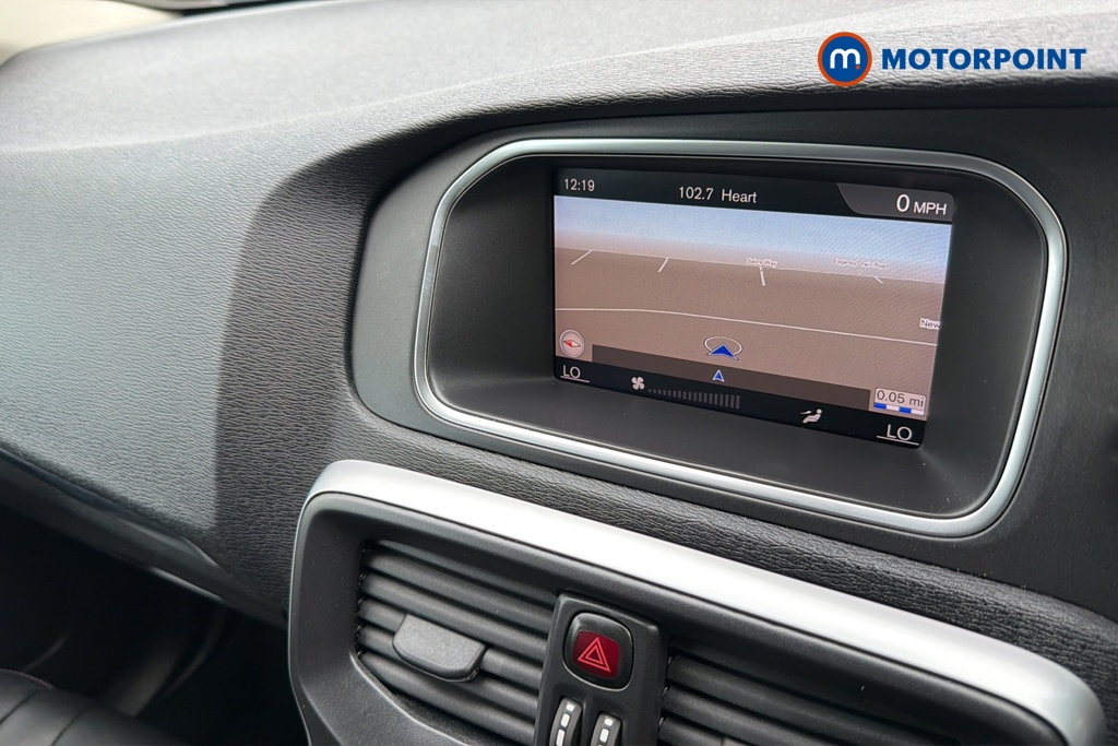 Volvo V40 Inscription Manual Petrol Hatchback - Stock Number (1647616) - 9th supplementary image