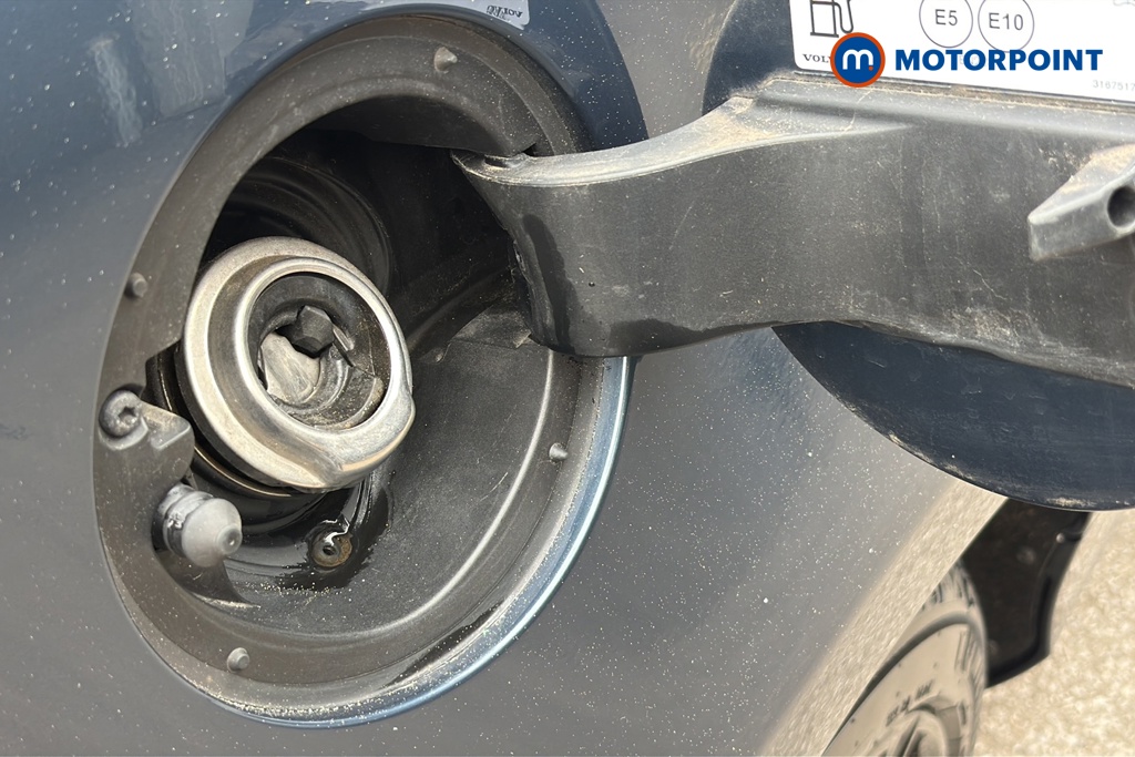 Volvo V40 Inscription Manual Petrol Hatchback - Stock Number (1647616) - 41st supplementary image
