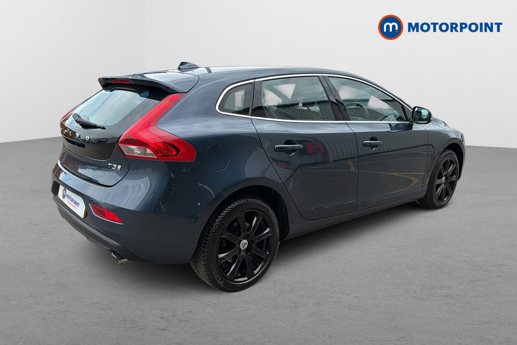 Volvo V40 Inscription Manual Petrol Hatchback - Stock Number (1647616) - Passenger side rear corner