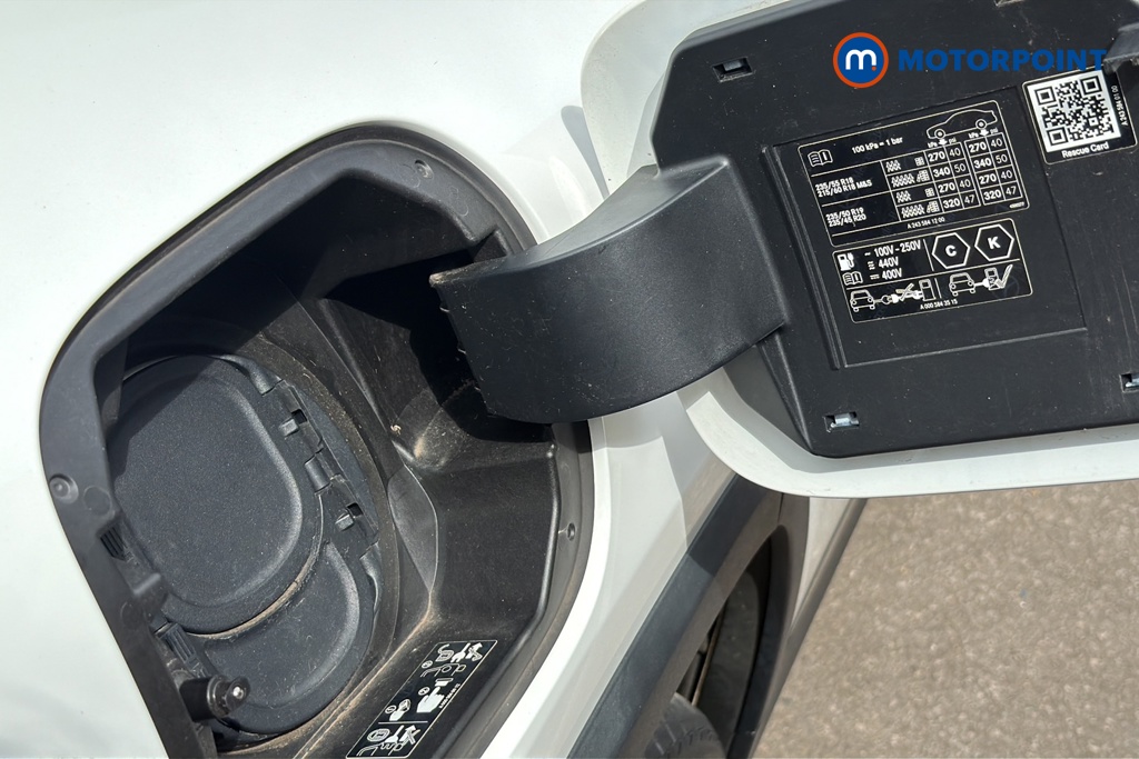Mercedes-Benz EQA Amg Line Automatic Electric SUV - Stock Number (1648036) - 41st supplementary image