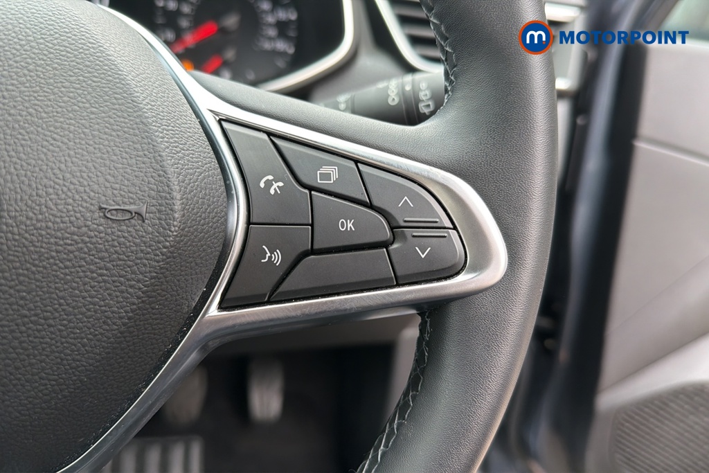 Renault Clio Iconic Manual Petrol Hatchback - Stock Number (1648090) - 3rd supplementary image