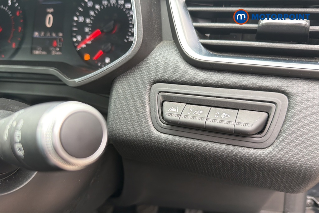 Renault Clio Iconic Manual Petrol Hatchback - Stock Number (1648090) - 11th supplementary image