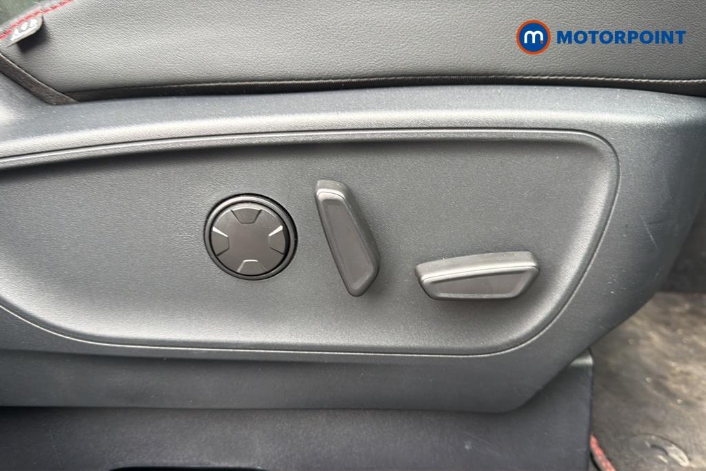 Ford Kuga St-Line Automatic Petrol-Electric Hybrid SUV - Stock Number (1648100) - 23rd supplementary image