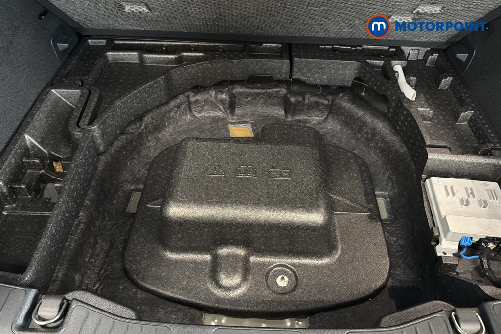 Ford Kuga St-Line Automatic Petrol-Electric Hybrid SUV - Stock Number (1648100) - 33rd supplementary image