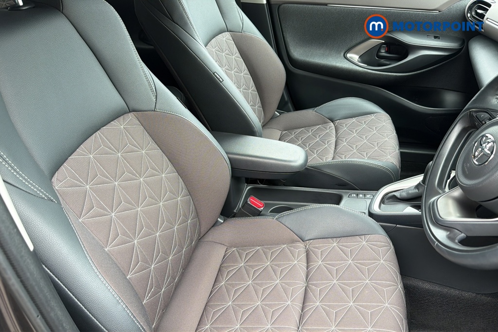 Toyota Yaris Cross Excel Automatic Petrol-Electric Hybrid Estate - Stock Number (1648220) - 22nd supplementary image