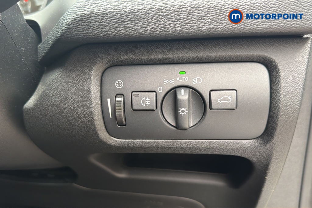 Volvo V40 R Design Edition Manual Petrol Hatchback - Stock Number (1648240) - 11th supplementary image