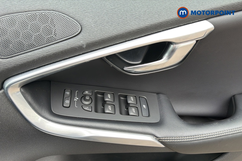 Volvo V40 R Design Edition Manual Petrol Hatchback - Stock Number (1648240) - 19th supplementary image