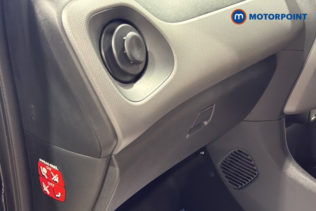 Peugeot 108 Active Manual Petrol Hatchback - Stock Number (1648461) - 995th supplementary image