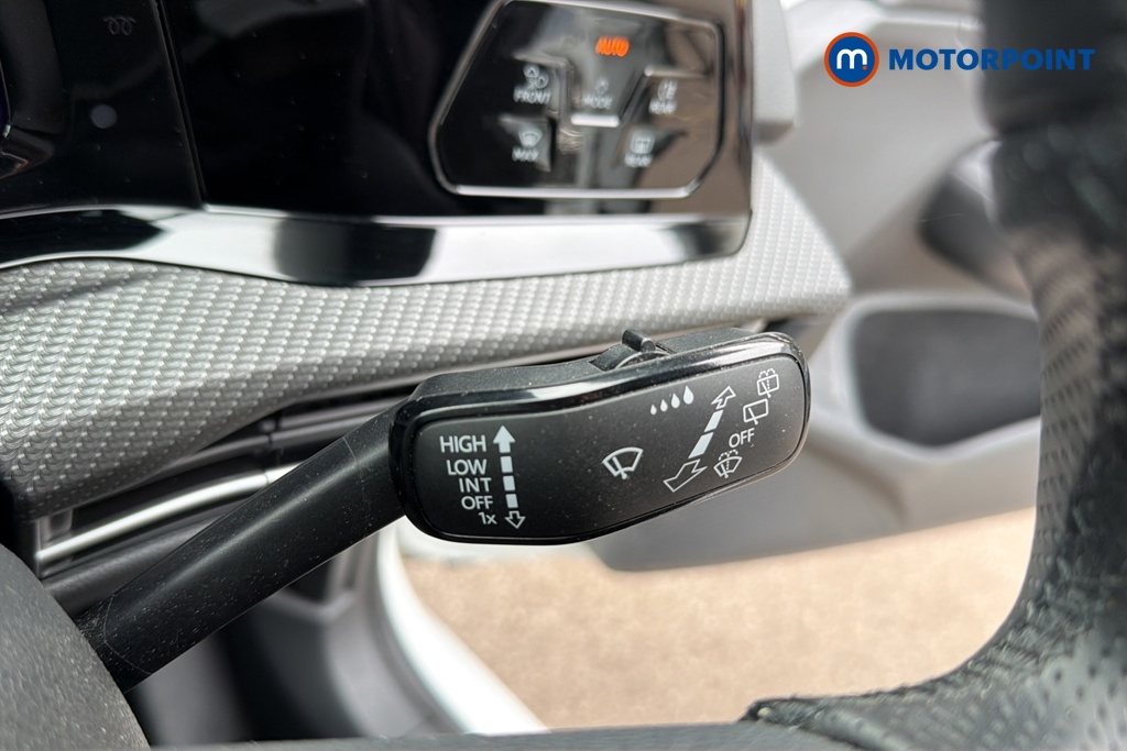 Volkswagen Golf Black Edition Manual Petrol Hatchback - Stock Number (1648835) - 6th supplementary image