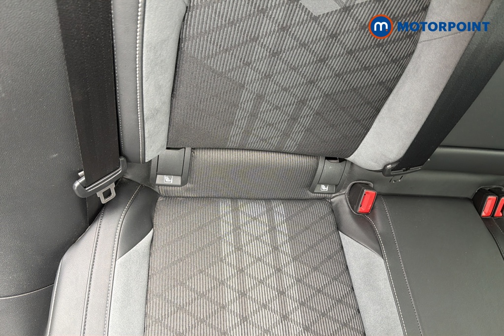 Volkswagen Golf Black Edition Manual Petrol Hatchback - Stock Number (1648835) - 27th supplementary image