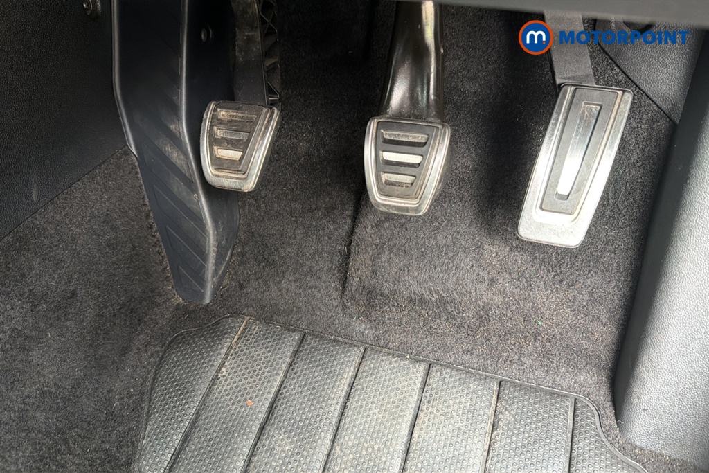 Volkswagen Golf R-Line Manual Petrol Hatchback - Stock Number (1649445) - 24th supplementary image