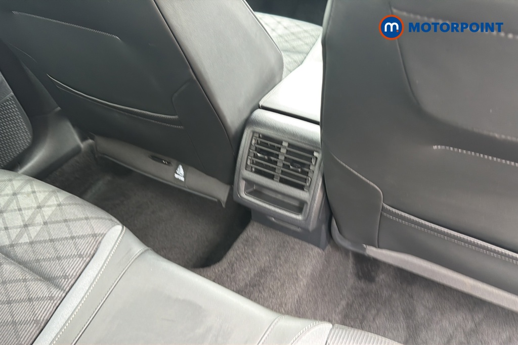 Volkswagen Golf R-Line Manual Petrol Hatchback - Stock Number (1649445) - 28th supplementary image