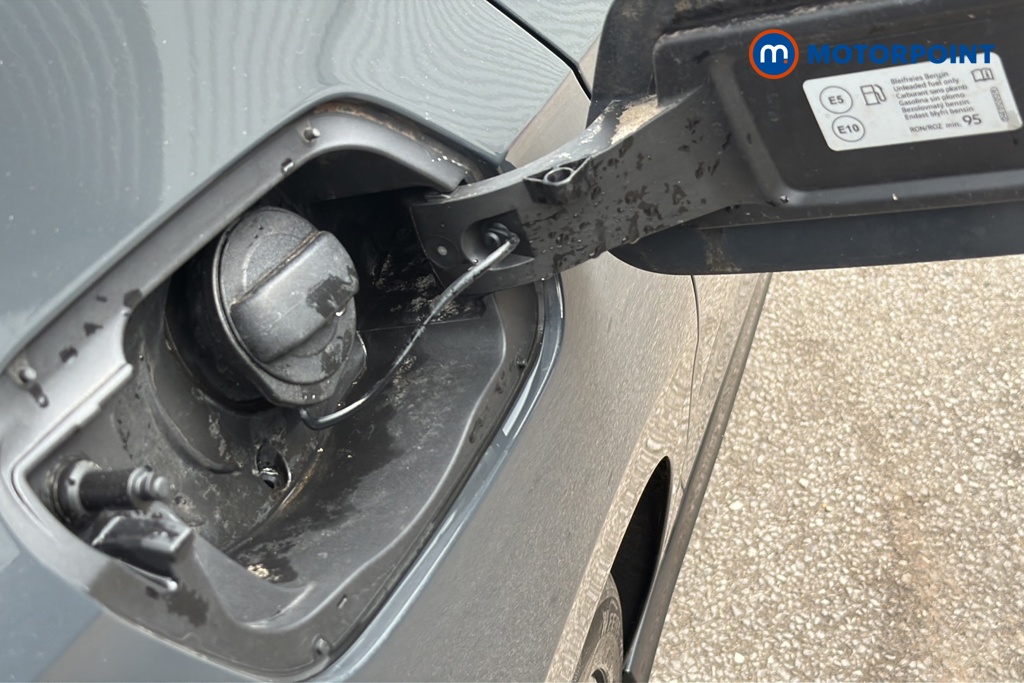 Volkswagen Golf R-Line Manual Petrol Hatchback - Stock Number (1649445) - 41st supplementary image